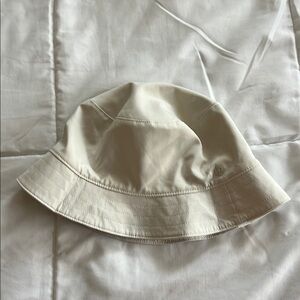 Lululemon reversible bucket hat